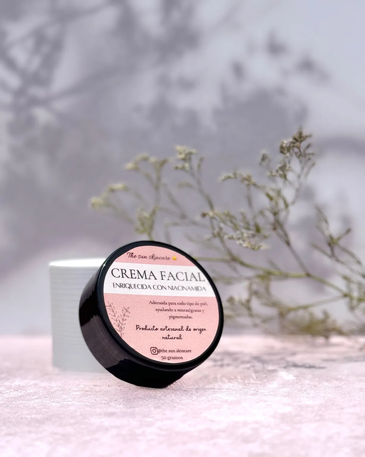 Crema facial con niacinamida